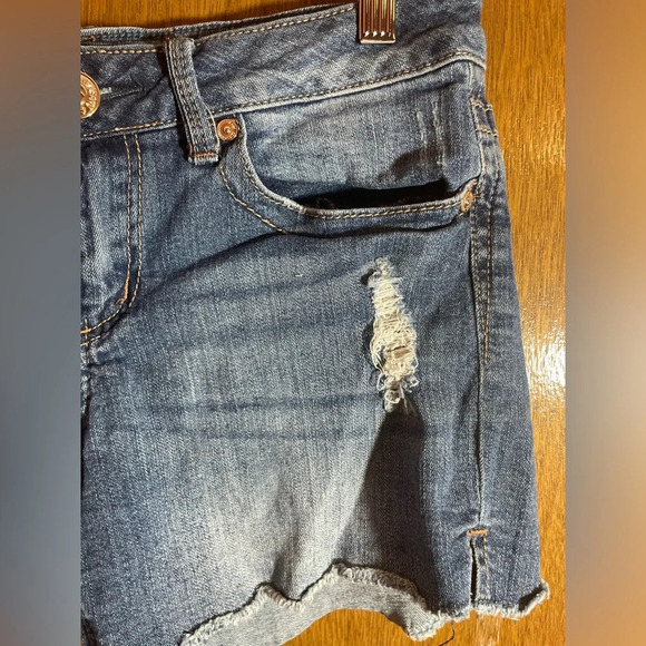 Seven7 Cut-off Denim Shorts 4” size 6 - Picture 2 of 7